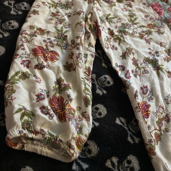 Floral Blouse - Picture 3 of 4